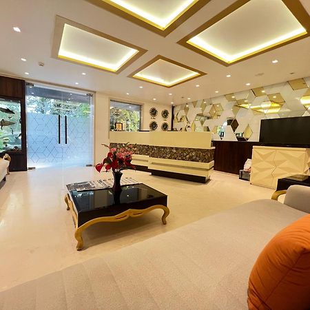 Hotel Supreme - Cuffe Parade Mumbai Exterior photo