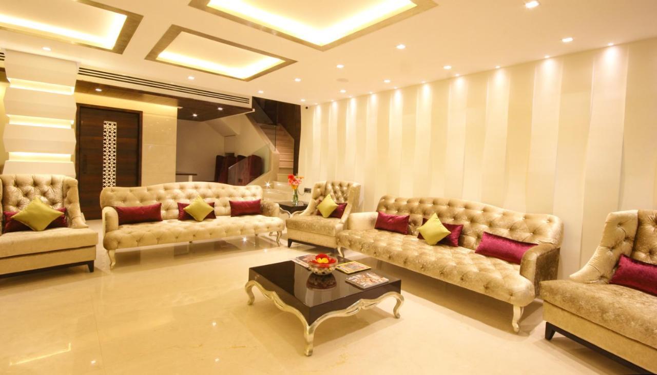 Hotel Supreme - Cuffe Parade Mumbai Exterior photo