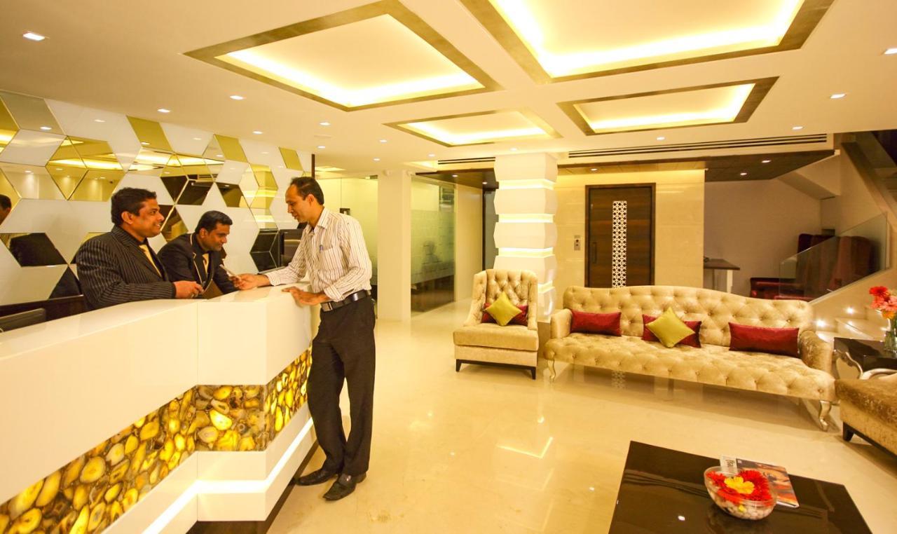 Hotel Supreme - Cuffe Parade Mumbai Exterior photo