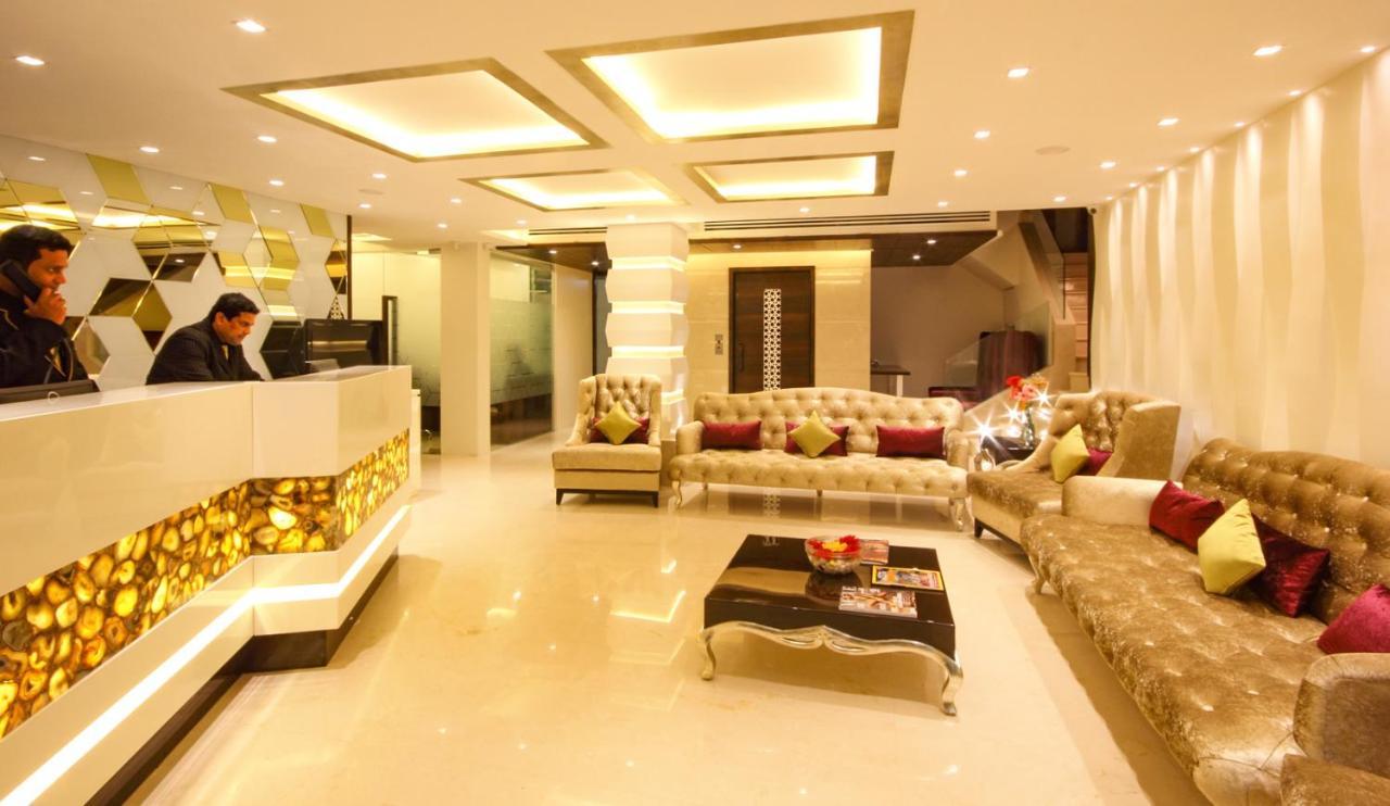 Hotel Supreme - Cuffe Parade Mumbai Exterior photo