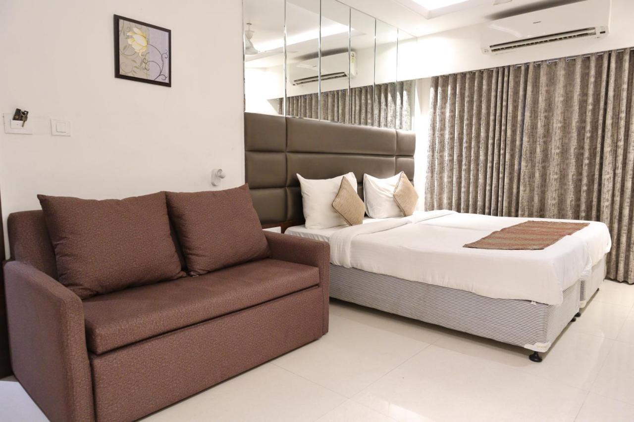 Hotel Supreme - Cuffe Parade Mumbai Exterior photo