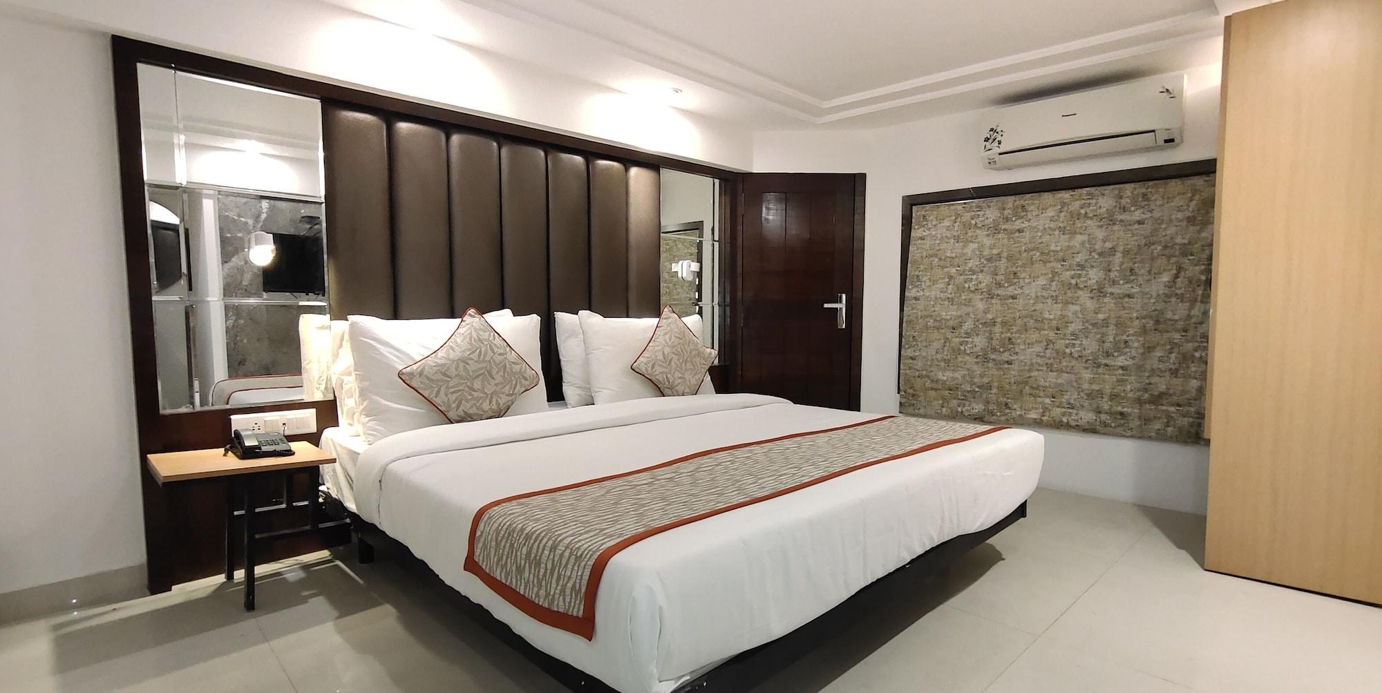 Hotel Supreme - Cuffe Parade Mumbai Exterior photo